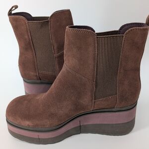Women's Brown Suede Platform Chelsea Boots